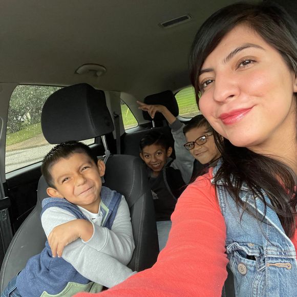 Meet your Posher, Smiriam - Picture 1 of 1